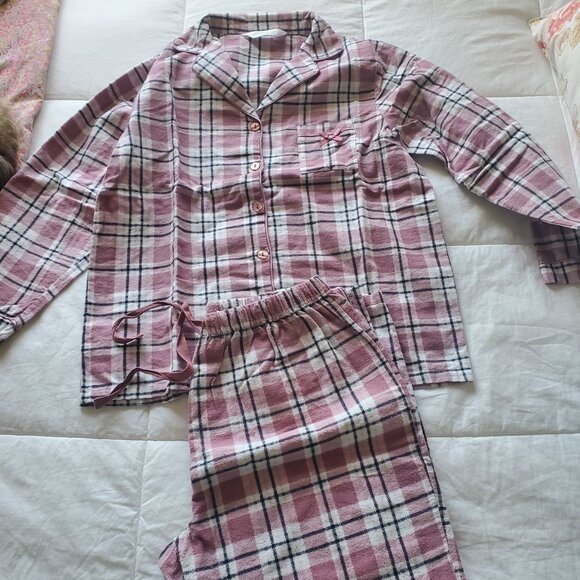 Patricia Lingerie  Plaid Flannel 2 pc Pajamas Sz M - Picture 1 of 6